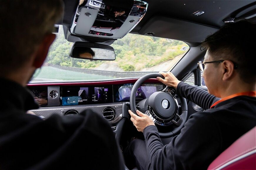 ロールス・ロイス試乗会の様子（写真：三木 宏章）