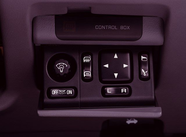 1991年、日産の2代目シーマ（写真：日産自動車）