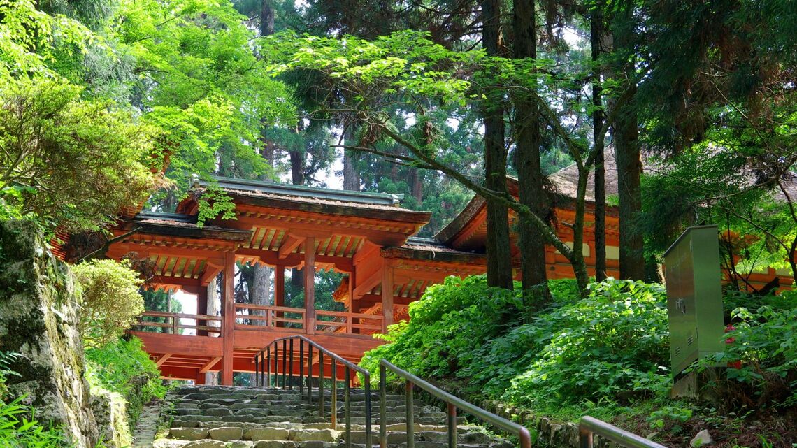 織田信長が焼き討ちを行った比叡山延暦寺（写真：usapan／PIXTA）