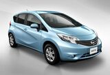 数少ない新型車として2012年に登場した2代目ノート（写真：日産自動車）