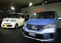 ホンダがフリードシリーズのＨＶを発表、新型軽自動車も公開し、国内販売強化の姿勢を鮮明に示す