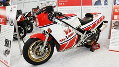今では400万円台も､80年代の名車ヤマハRZV500R レーサーレプリカ