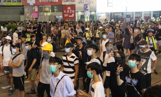 なぜ香港の若者はデモに参加しているのか