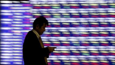 Nikkei Pays Price for Downplaying Brexit Risk, Sees Worst Fall Since 2011