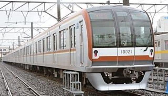 車両初公開、北陸新幹線はココがスゴイ 和テイストを前面に