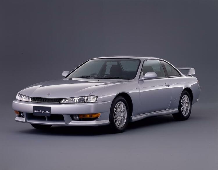 S14シルビアがS13に比べてパッとしなかった訳 シャープじゃない