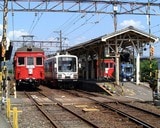 黒野駅に停車するモ750形・モ770形・モ780形（撮影：南正時）