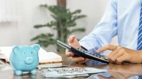 8割の会社員が定年間際まで自分の｢私的年金額｣を知らない…あなたの退職時には一体いくら振り込まれるのか？