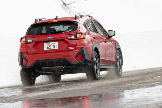 マイルドハイブリッドモデルとは異なる加速感を体験した（写真：SUBARU）