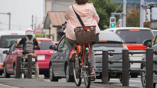 自転車の歩道通行で罰金? "境界線"を知っておく