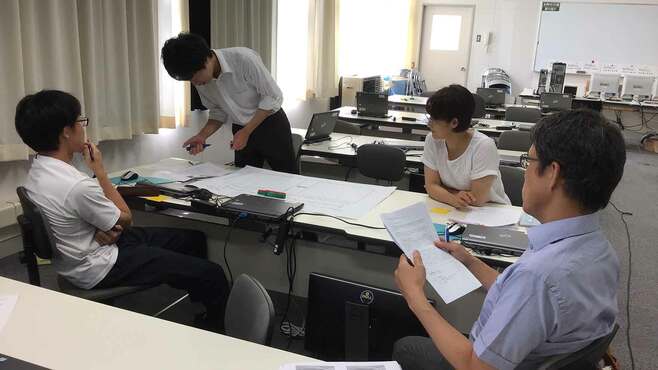 現金徴収にもメス｢学校事務職員｣のスゴイ効率化