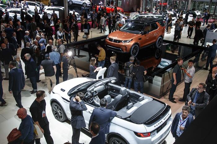 ランドローバー ディスカバリー｜Land Rover Discovery