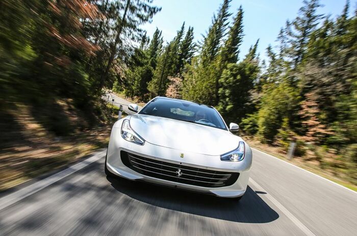 フェラーリ GTC4 ルッソT｜Ferrari GTC4Lusso T
