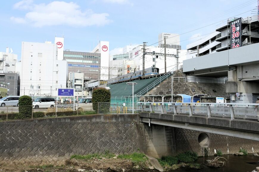 小田急町田駅　境川