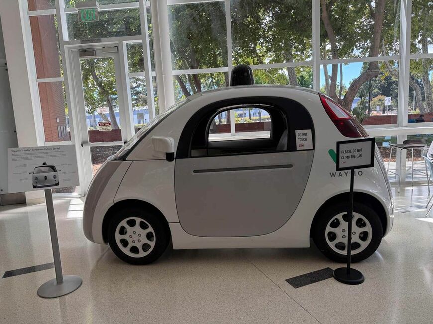 2014年に作られた試作車Firefly。コンピューター歴史博物館に展示されている