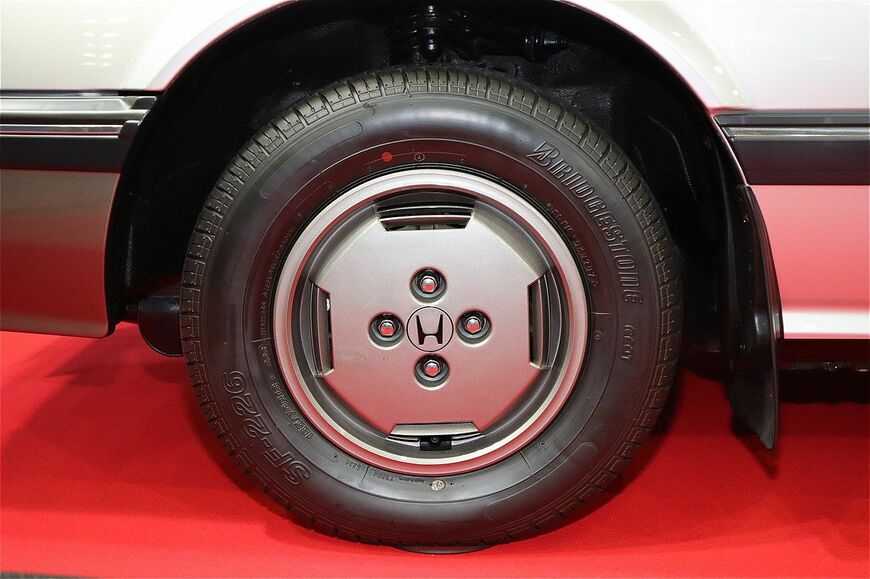 ホンダの2代目「プレリュード」（筆者撮影）