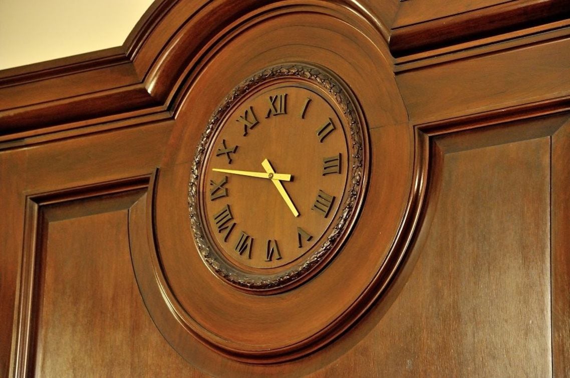 館内の時計は電気時計で、マスター時計とつながっている
