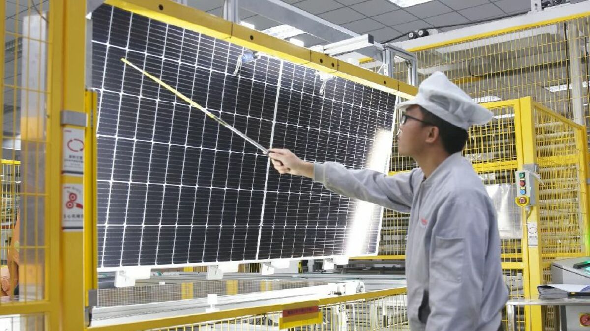中国製｢太陽光モジュール｣の輸出量が初の減少 需要の拡大ペース鈍化や国産化進展が背景 | 「財新」中国Biz＆Tech | 東洋経済オンライン