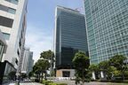 中央が建設中の「横浜シンフォステージ」。