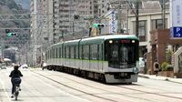 京阪京津線800系､経験者だけが知る｢運転のコツ｣　急勾配･急曲線の山道､道路上で自動車と並走