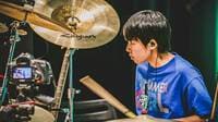 世界も注目のドラマーYOYOKA､12歳で渡米の訳