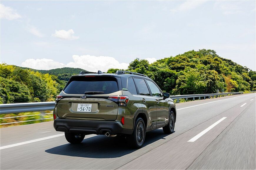スバルの新型「フォレスター X-BREAK S:HEV EX」（写真：SUBARU）