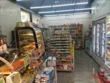 異国のコンビニはアトラクションであり観光地の一つ（筆者撮影）