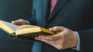 世界戦略を語る 小室直樹 Amazon.co.jp: 世界戦略を語る : 倉前 盛通, 小室 直樹, 世界