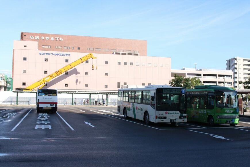 名鉄小牧駅前のバス