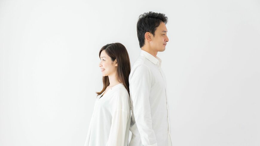 「結婚」の選択肢が増え、「幸せ」のかたちも変わってきています（写真：polkadot／PIXTA）
