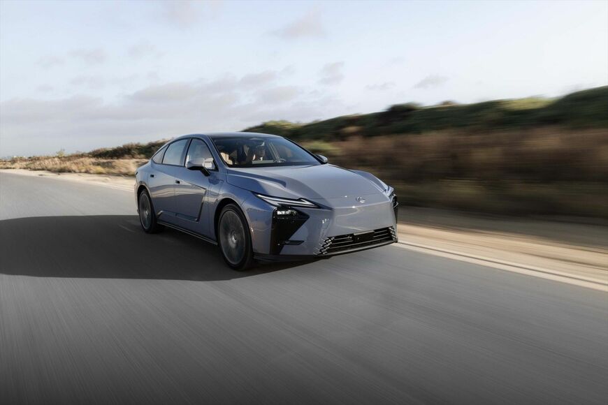 レクサス ES350e Luxury Executive（写真：LEXUS）