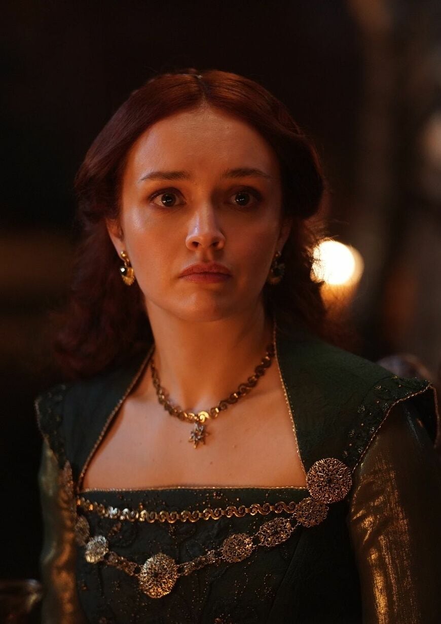 後半戦でアリセント役を演じる人気女優のオリヴィア・クック
