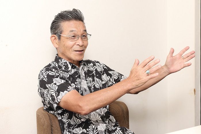 妻と二人三脚の風間寛平