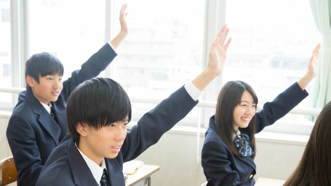 子どもたちに経験してほしい「民主主義」とは?(写真:ペイレスイメージズ1(モデル)/PIXTA)