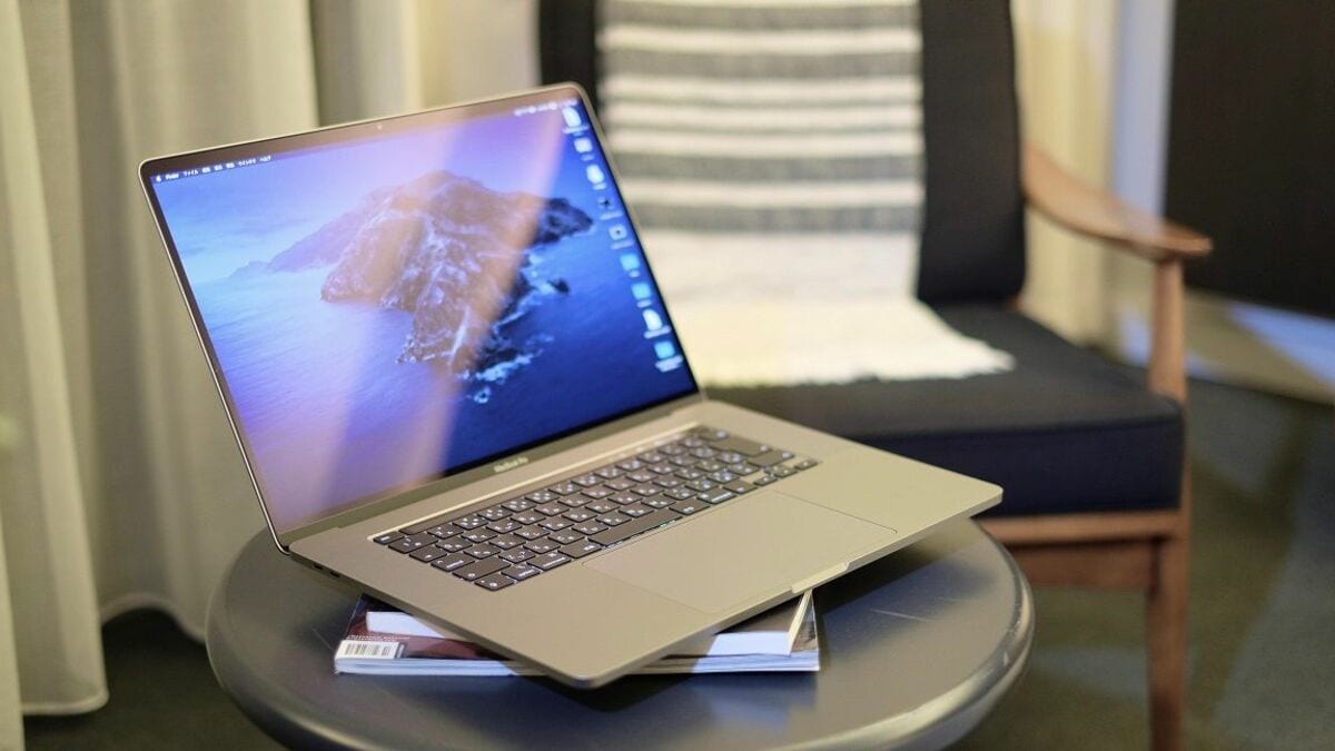新｢MacBook Pro｣が超高価でも支持されるワケ クリエイターの意見を徹底