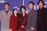 1998年のドラマ『冷たい月』の制作発表。左から伊原剛志、永作博美、中森明菜、的場浩司、唐渡亮