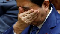 安倍政権｢また新文書で右往左往｣の異常事態 永田町では｢安倍6月退陣説｣が囁かれ始めた