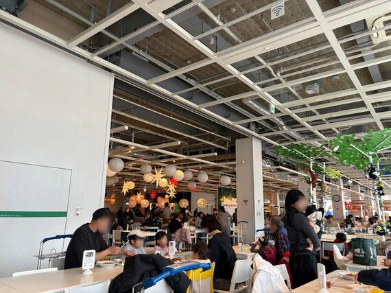 IKEA 長久手のレストラン風景