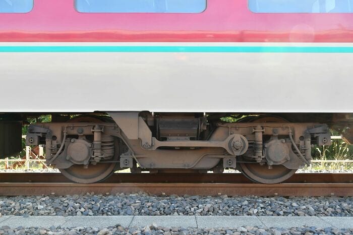 振り子機構を搭載したTR224付随台車