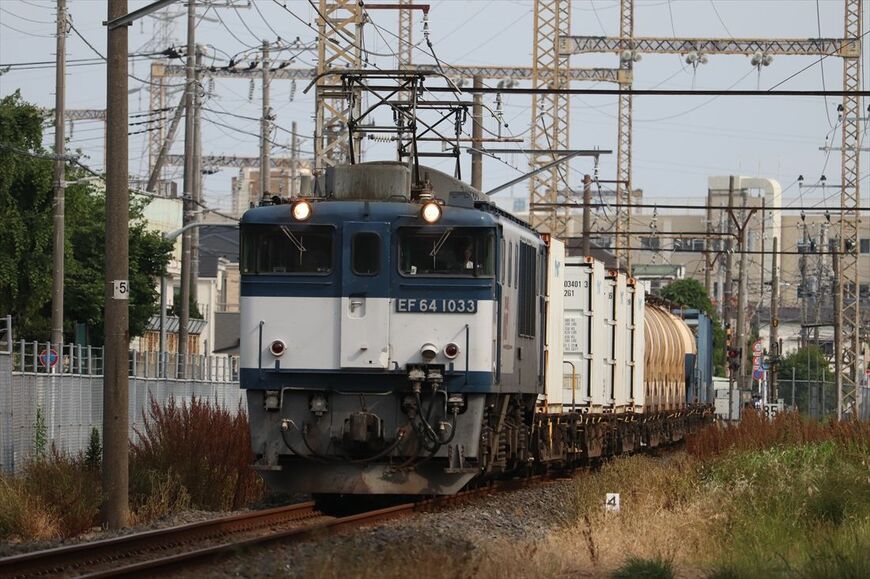 細田3丁目付近を走る貨物列車（筆者撮影）