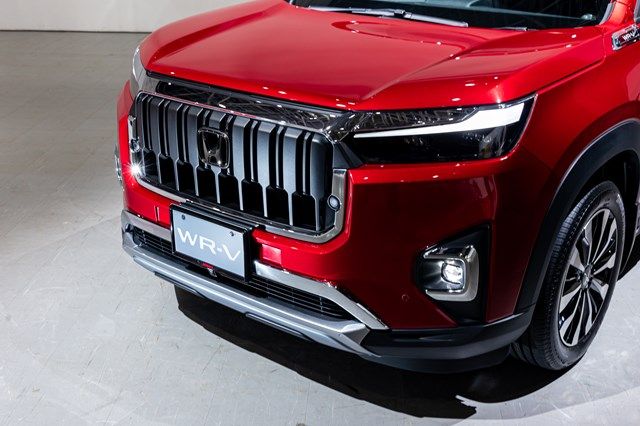 ホンダの新型SUV「WR-V」（写真：三木宏章）