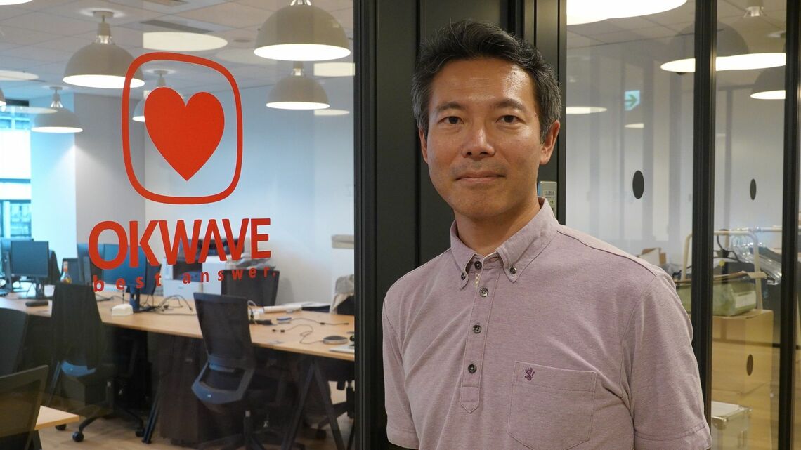 オウケイウェイヴの杉浦元社長。上場維持の瀬戸際にある同社の事業再建を進めている(記者撮影)