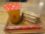 一部店舗ではサンドイッチなどフードも扱っている（筆者撮影）