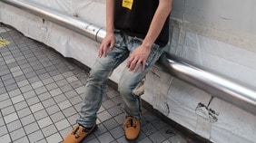｢宝くじを買うより現実的｣　借金400万円を抱えホストになった30代男性が語る"危うい持論"と"行政の支援のまずさ"