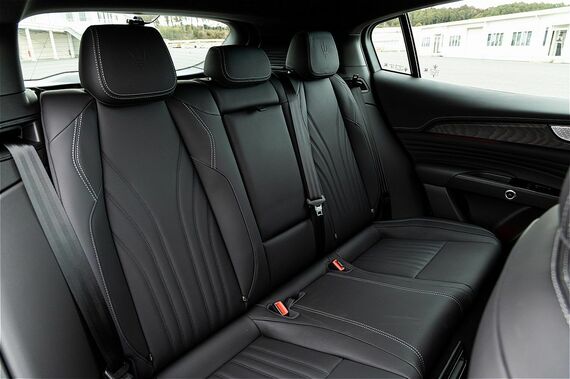 グレカーレ エッセンツァのリアシート