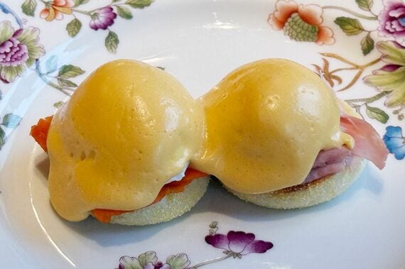 エッグベネディクト