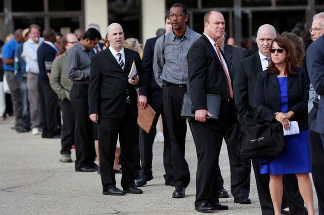 米10月雇用63.8万人増に減速､失業率6.9％