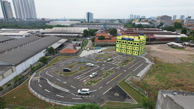 物流の危機回避へ､進むか外国人ドライバー活用