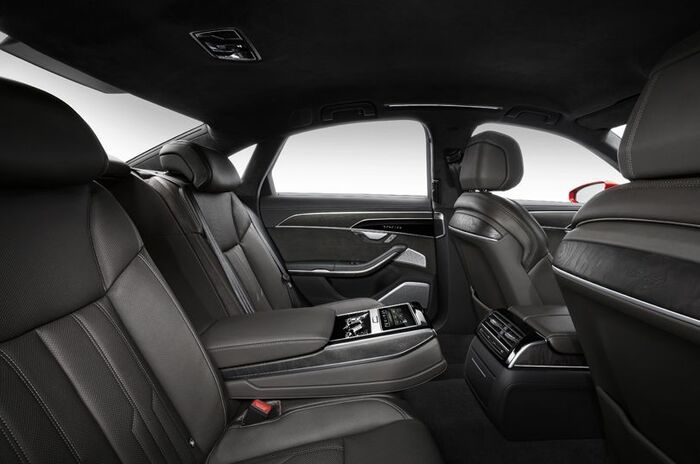 アウディ A8｜Audi A8