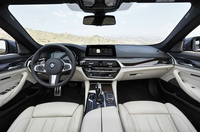 ビー・エム・ダブリュー 5シリーズ セダン｜BMW 5 Series Sedan